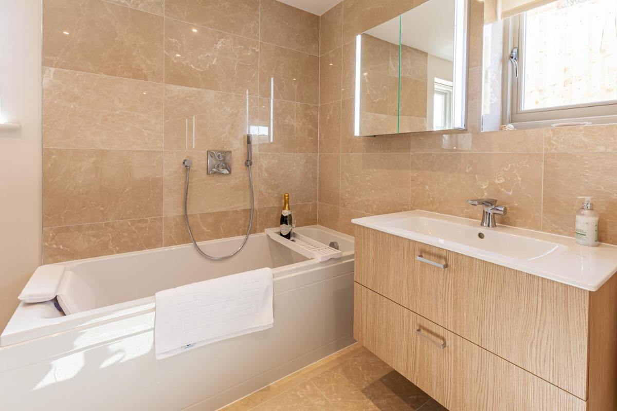 Choseley Cottage - Norfolk Cottage Agency Docking 外观 照片